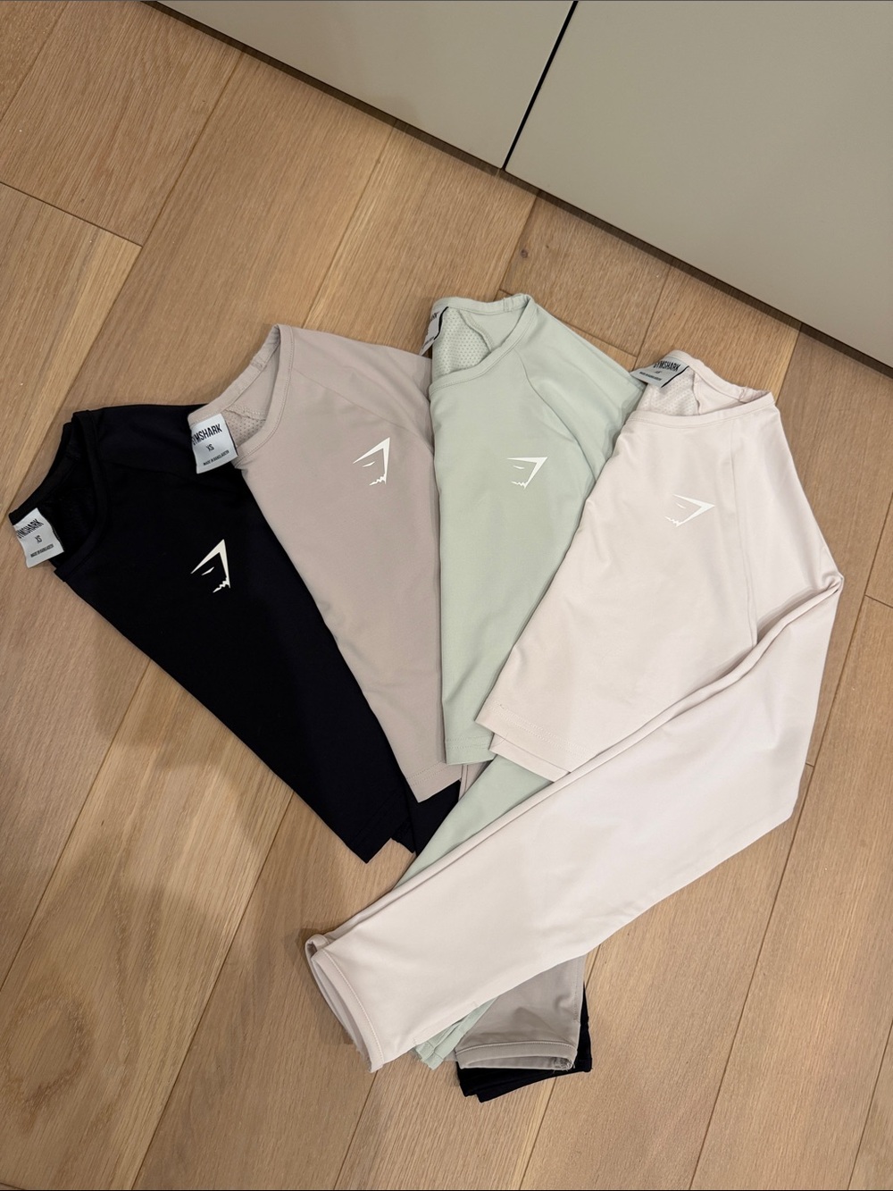 Gymshark crop long sleeve bundle of 4!